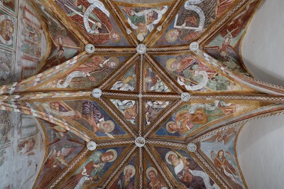 Zidne slike na svodu svetišta