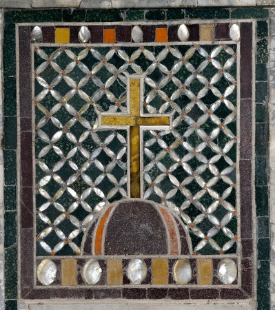Zidna obloga opus sectile, 11. panel