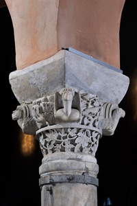 Kapitel arkature Eufrazijeve bazilike (7. na južnoj strani)