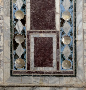 Zidna obloga opus sectile, 13. panel