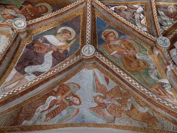 Zidna slika anđela i svetih Jakova Starijeg i Matije apostola