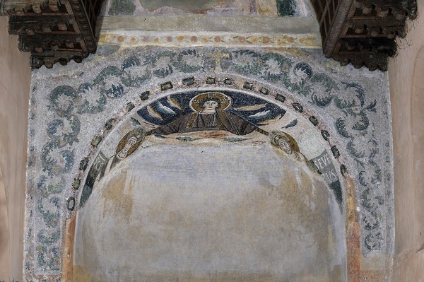 18 - Prikaz Krista koji kruni svete Hermagoru i Severa u sjevernoj apsidi