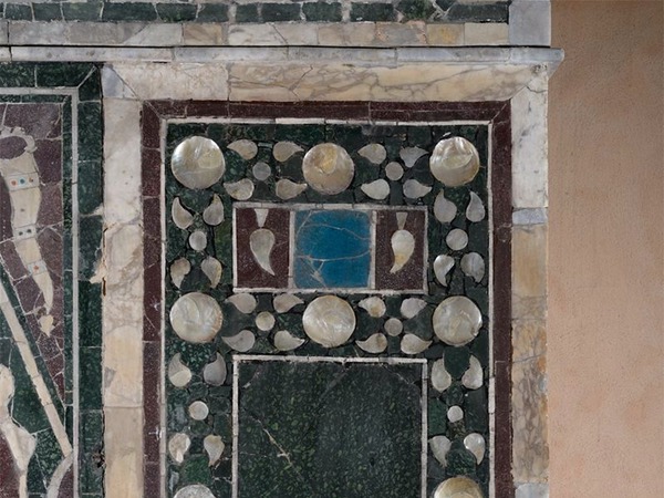 Zidna obloga opus sectile, 20. panel