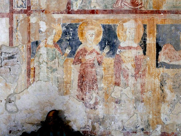 Zidna slika sveth Julijana, Martina i jedne svetice