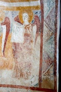 Prikaz anđela s rupcima na zidnoj slici Krštenja Kristova