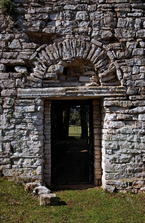 "Bizantski kastrum"  vrata na bedemu