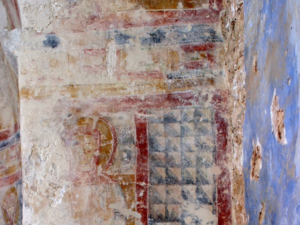 Zidne slike, svetica na zidu uz apsidu