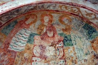 Zidna slika Krista na prijestolju sa svecima
