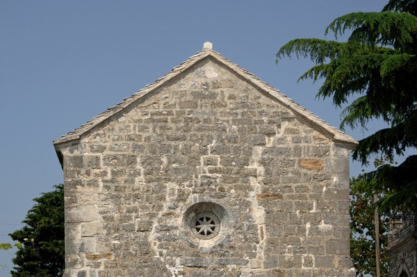 Crkva svete Katarine, začelje s prozorskom ružom