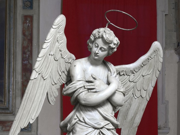 Anđeo na glavnom oltaru (lijevi)