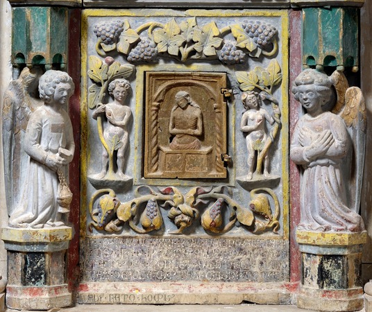 Svetohranište, donji dio s reljefom Adama i Eve, Imago Pietatis, anđela i dekorativnog voća i cvijeća