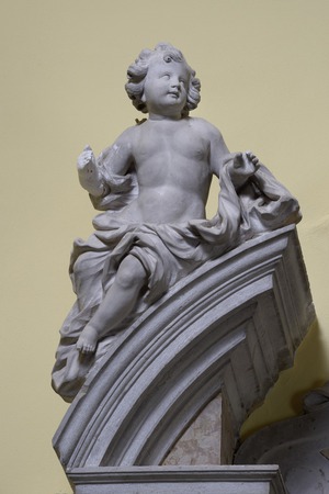 Kip anđela na oltaru (1)