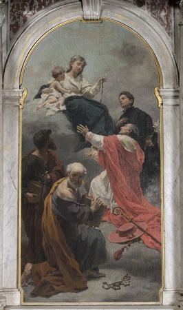 Oltarna slika Gospe Karmelske na oltaru svetog Petra