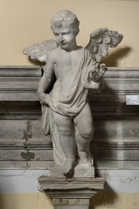 Kipovi putta i para anđela na atici oltara Gospe Karmelske