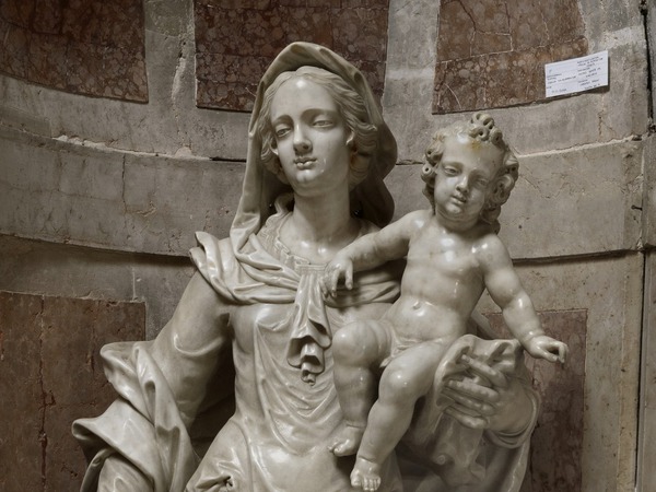 Kip Gospe Karmelske na istoimenom oltaru