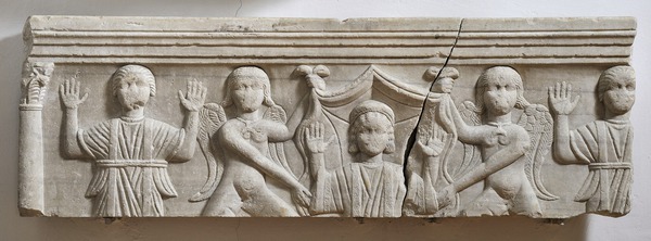 Prednja stranica sarkofaga