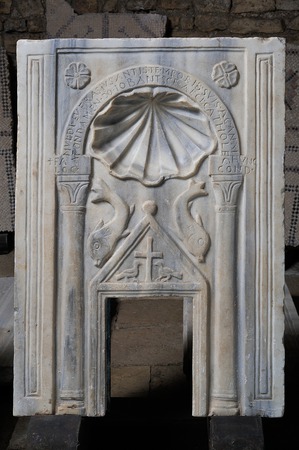 Prednja strana oltara biskupa Eufrazija