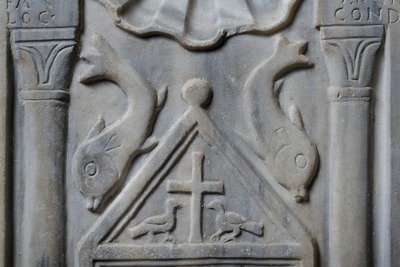 Prednja strana oltara biskupa Eufrazija
