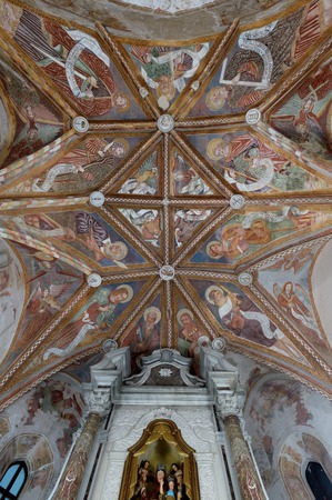 Zidne slike u svetištu