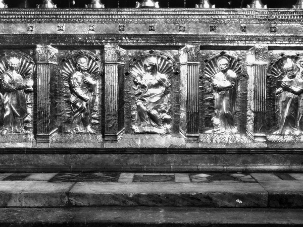 Antependij glavnog oltara u Eufrazijani, fotografija iz oko 1910.