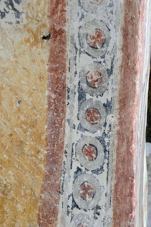Naslikana bordura na intradosu srednje apside