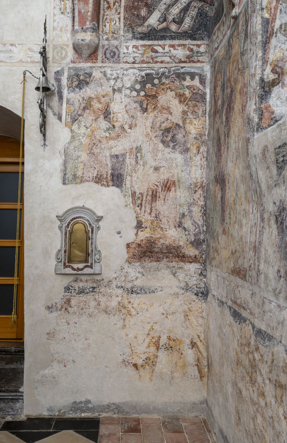 Freska s prikazom Euharistijskog čuda, sjeverni zid svetišta