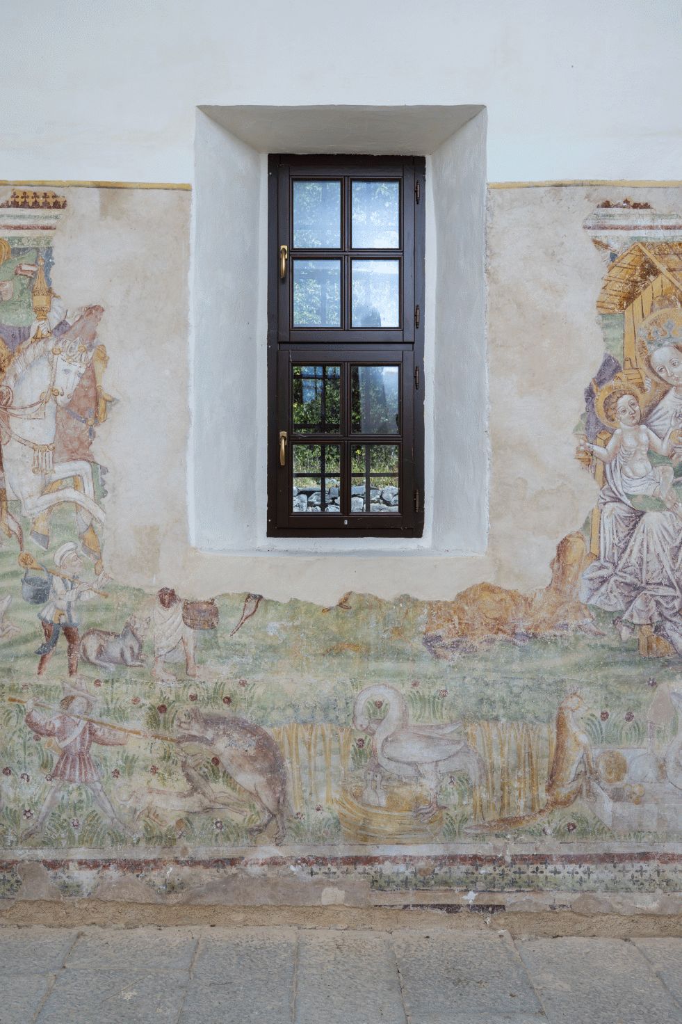 Freska s prikazom Pohoda i Poklonstva sveta tri kralja, sjeverni zid