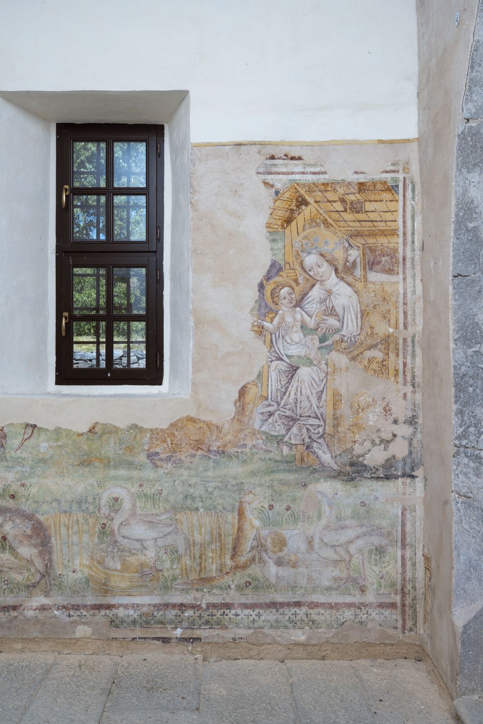 Freska s prikazom Poklonstva sveta tri kralja, sjeverni zid