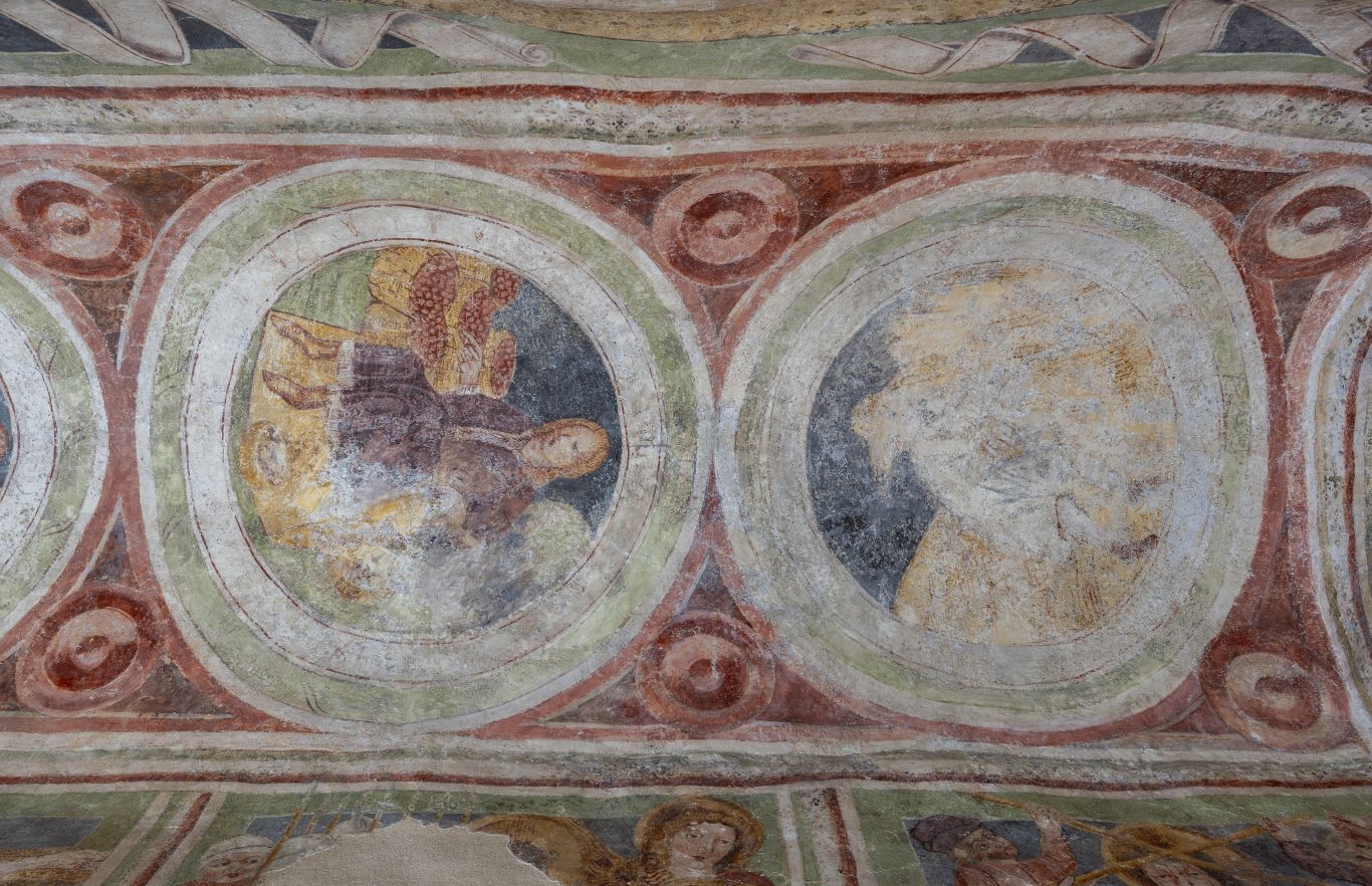 Freska s prikazom travnja i svibnja, svod južnog broda
