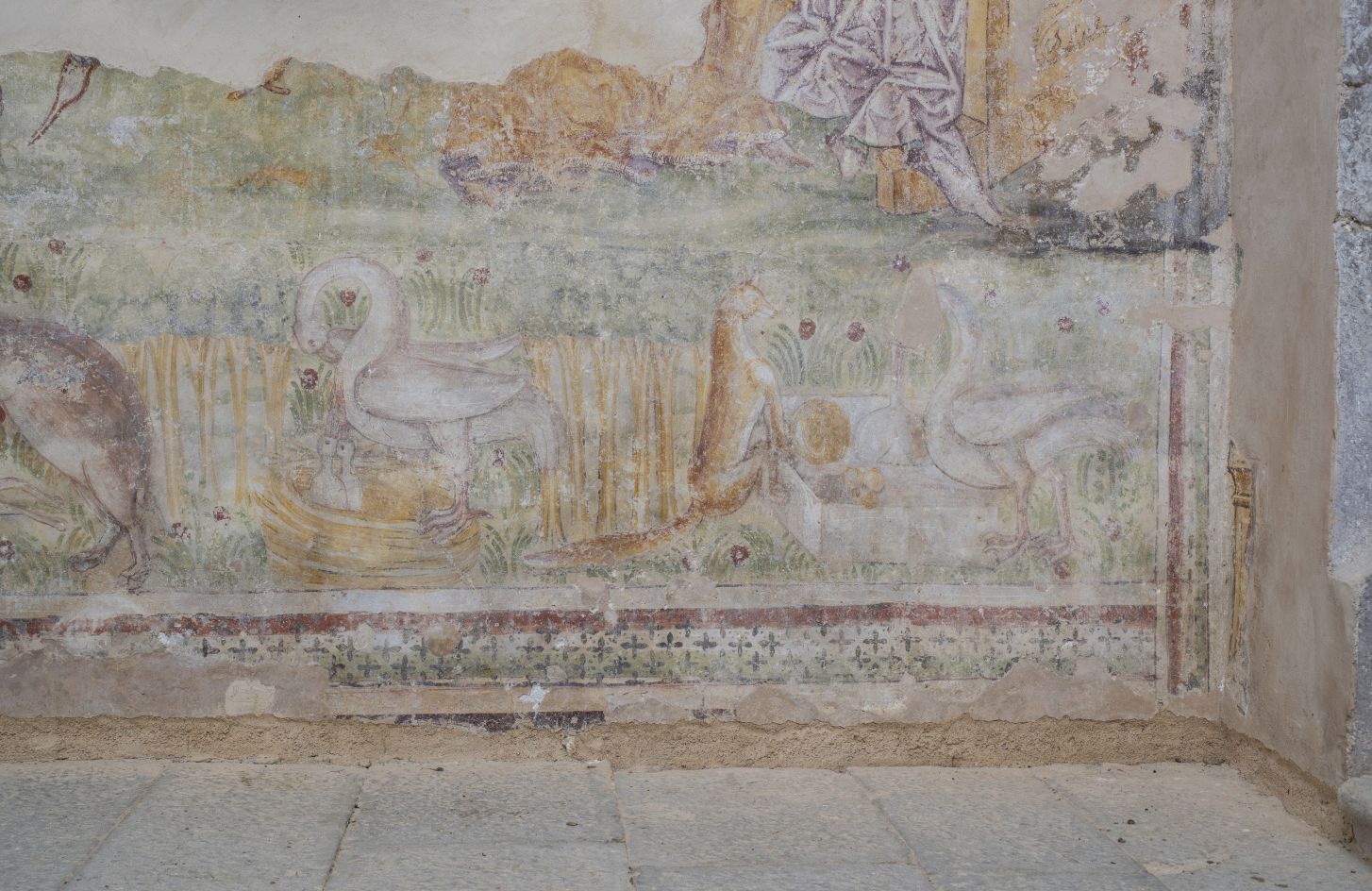 Freska s prikazom Ezopove basne o lisici i rodi, sjeverni zid
