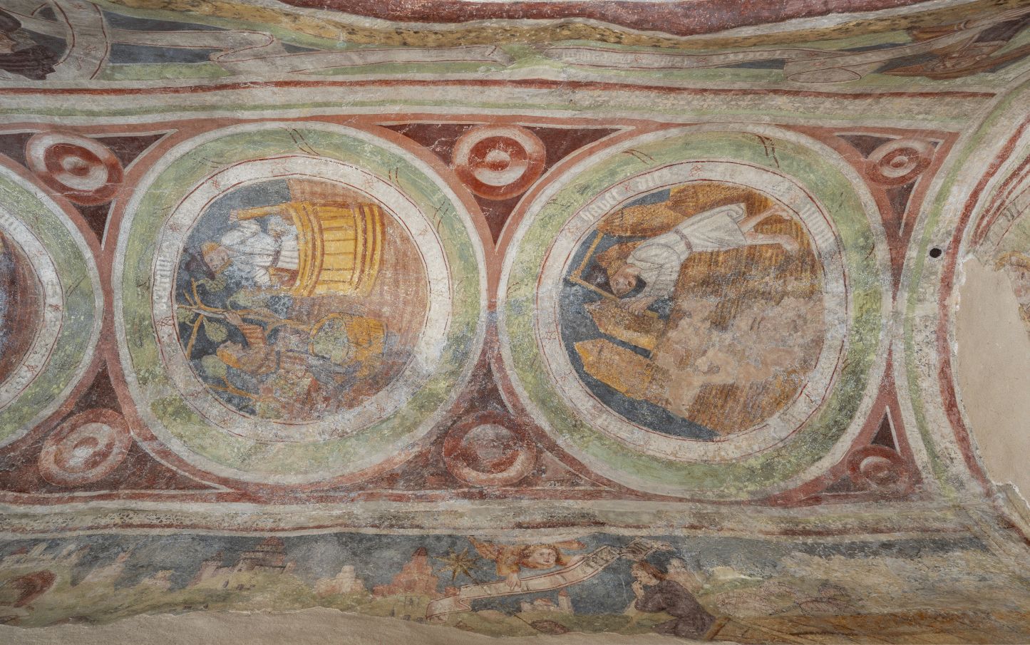 Freska s prikazom kolovoza i rujna, svod sjevernog broda