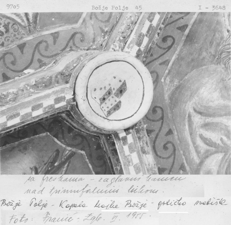Zaglavni kamen nad trijumfalnim lukom
