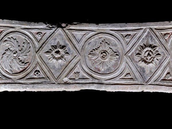 Štukatura u intradosu sjeverne arkature Eufrazijeve bazilike, 10. luk s istoka