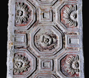 Štukatura u intradosu sjeverne arkature Eufrazijeve bazilike, 9. luk s istoka
