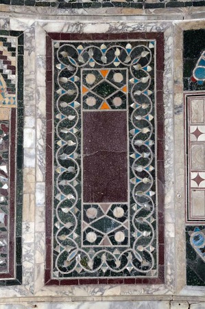 Zidna obloga opus sectile, 15. panel