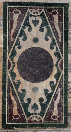 Zidna obloga opus sectile, 03. panel