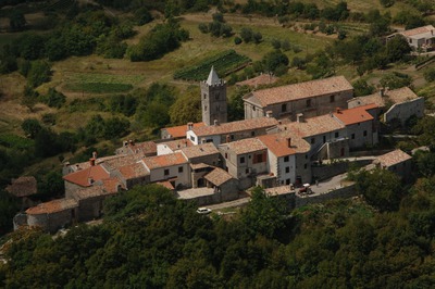 Hum, zračni snimci 2006. - 2007. godine