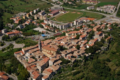 Buzet, zračni snimci iz 2008. godine