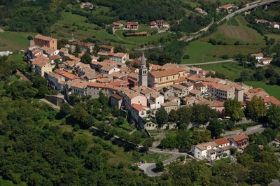 Buzet, zračni snimci iz 2008. godine