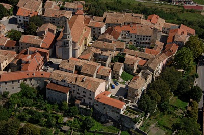 Buzet, zračni snimci iz 2008. godine