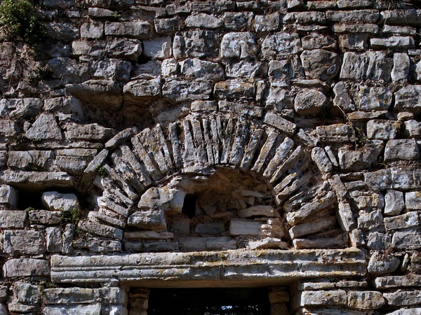 "Bizantski kastrum"  vrata na bedemu