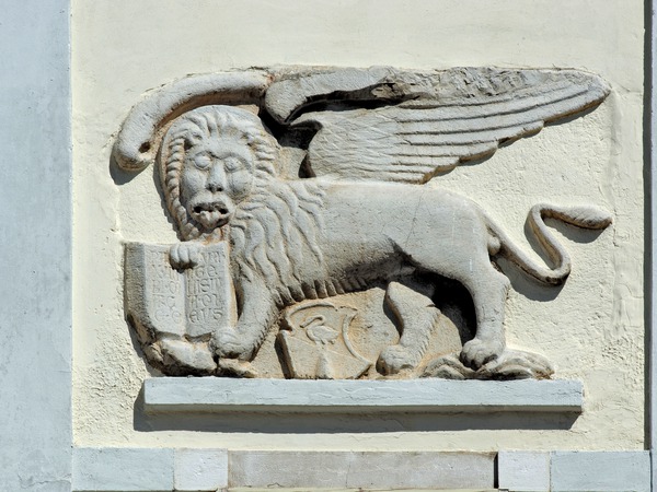 Lav svetog Marka s grbom Cicogna