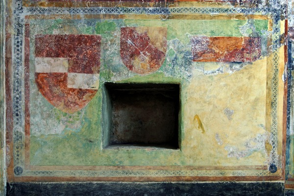 Zidna slika tri grba