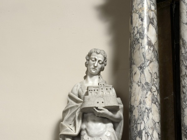 Glavni oltar, kip svetog Nicefora Mučenika