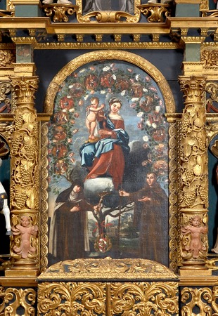 Slika Bogorodice od Ružarija na  retablu oltara Gospe od Ružarija