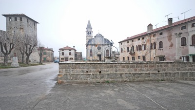 Glavni trg sa šternom u sredini