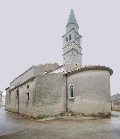 Župna crkva na glavnom trgu, začelje