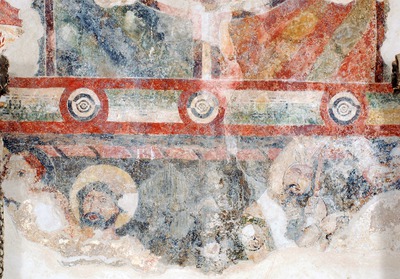 Ostaci zidne slike Poljupca Judina na istočnom zidu