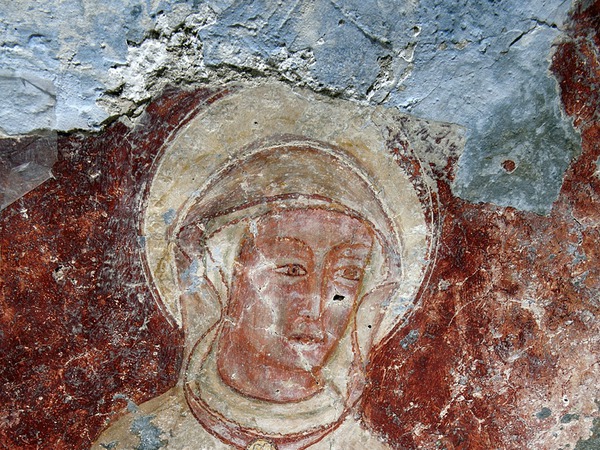 Zidna slika u crkvi tijekom restauracije, detalj prikaza svetice