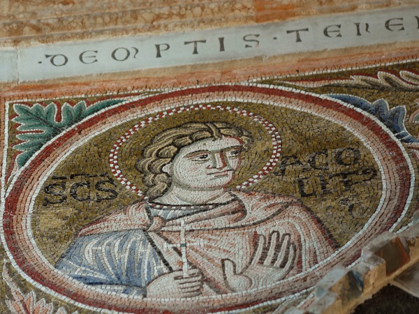 Ciborij Eufrazijeve bazilike,  mozaik svetog Akolita